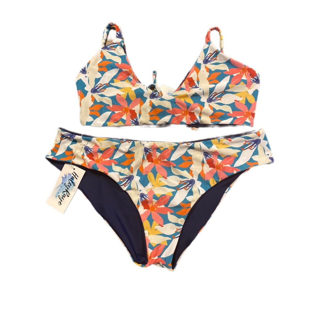 NWT HALET RAYE CLORAL REVERSIBLE BIKINI SUZE LARGE.